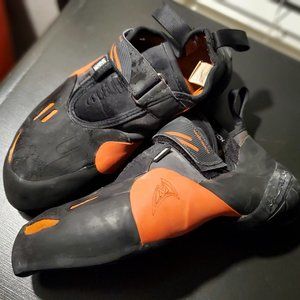 Men's Mad Rock Shark 2.0 rock climbing shoes